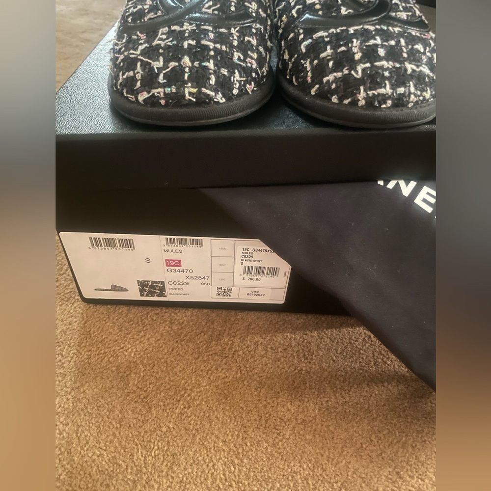 Chanel Tweed Black and White Slippers. Small. - Picture 7 of 7